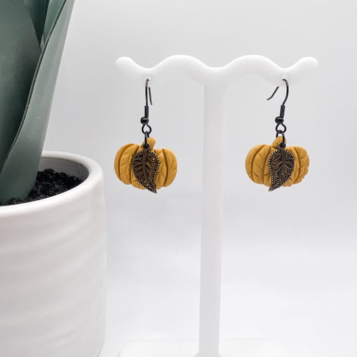 Pumpkin with leaf charm