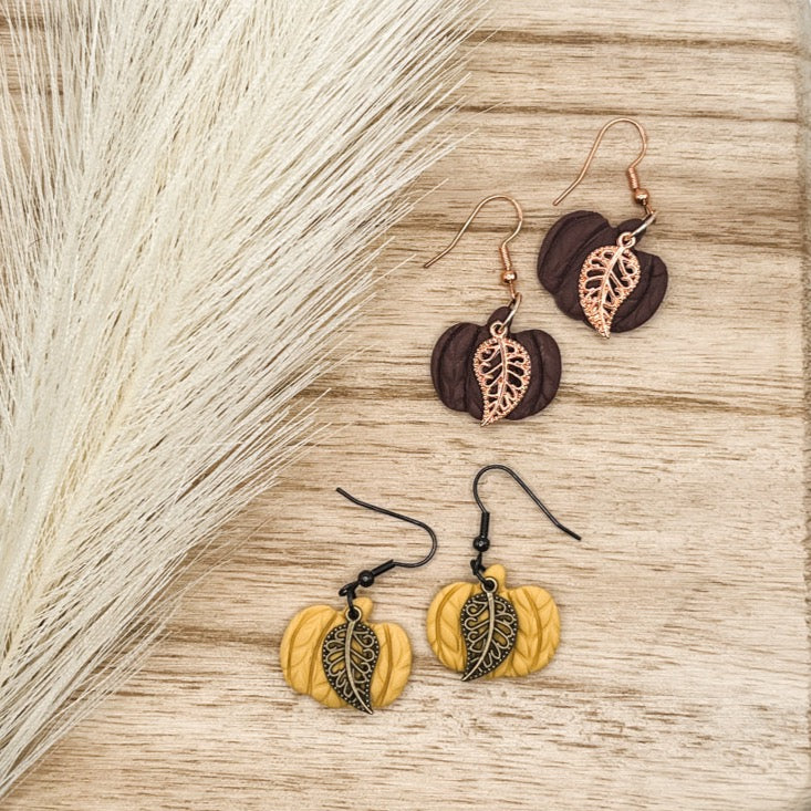 Pumpkin with leaf charm